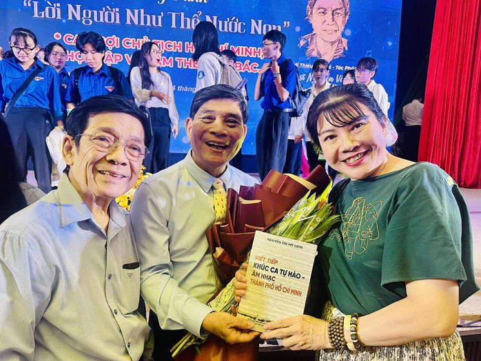Dư âm sâu lắng "Lời Người như thể nước non" của nhạc sĩ Nguyễn Văn Sanh - Ảnh 9.