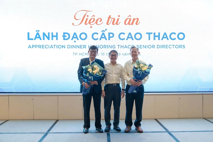 Tỉ phú Trần Bá Dương nhắn gửi cán bộ THACO về tái cấu trúc nhân sự - Ảnh 2. Tỉ phú Trần Bá Dương nhắn gửi cán bộ THACO về tái cấu trúc nhân sự - Ảnh 2.