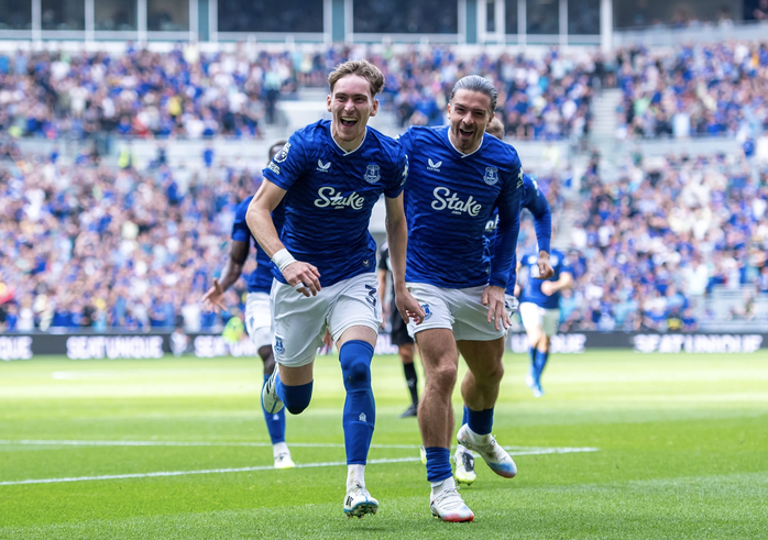 Jack Grealish hồi sinh trong màu áo mới Everton- Ảnh 5. Jack Grealish hồi sinh trong màu áo mới Everton- Ảnh 5.