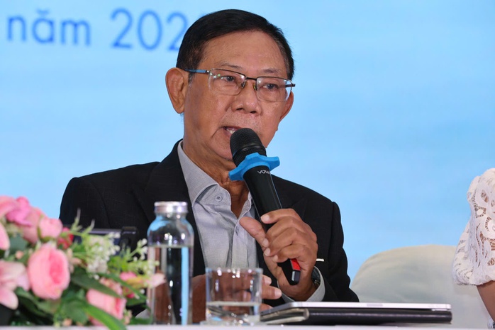 Talkshow -tư vấn: Những nhóm ngành nào điểm chuẩn tăng cao? - Ảnh 2.