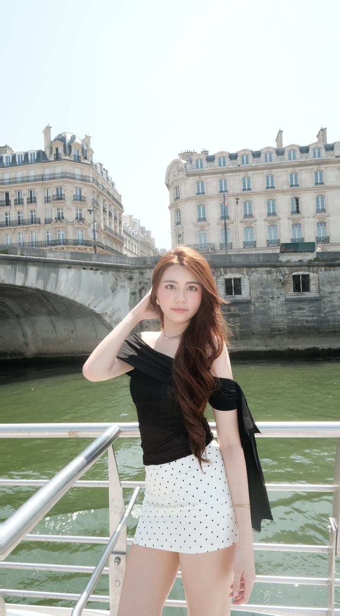 Nhan sắc con gái MC Quyền Linh gây bão mạng   - Ảnh 2.