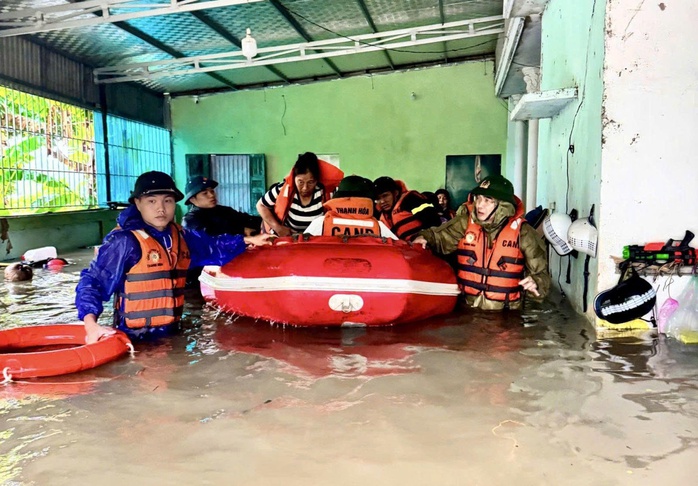 Cuồng phong đi qua, tan hoang ở lại- Ảnh 1. Cuồng phong đi qua, tan hoang ở lại- Ảnh 1.