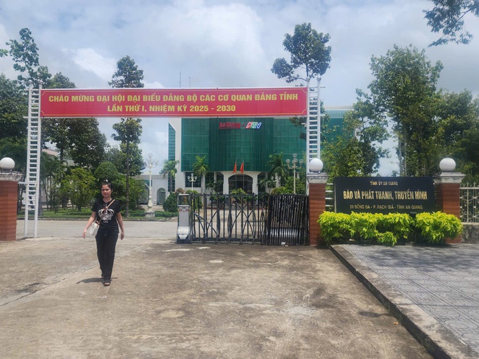 Bí thư Tỉnh ủy An Giang chỉ đạo khẩn trương tháo gỡ vụ 57 người thuộc Báo và PT-TH xin cứu xét- Ảnh 1. Bí thư Tỉnh ủy An Giang chỉ đạo khẩn trương tháo gỡ vụ 57 người thuộc Báo và PT-TH xin cứu xét- Ảnh 1.