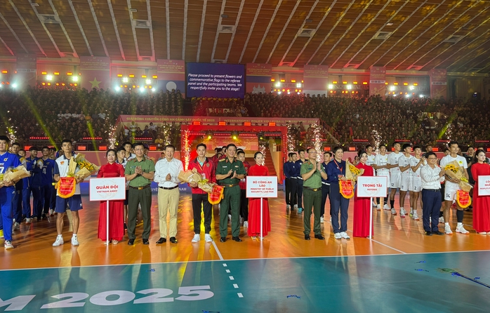 Giải bóng chuyền Công an, Cảnh sát quốc tế 2025: Hai đội chủ nhà thất thủ - Ảnh 3. Giải bóng chuyền Công an, Cảnh sát quốc tế 2025: Hai đội chủ nhà thất thủ - Ảnh 3.