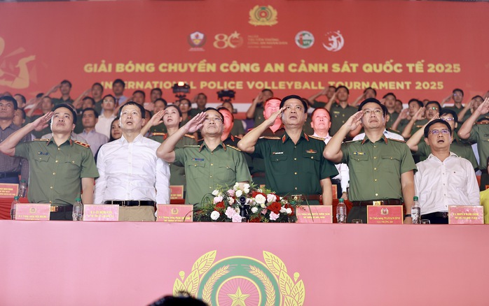 Giải bóng chuyền Công an, Cảnh sát quốc tế 2025: Hai đội chủ nhà thất thủ - Ảnh 1. Giải bóng chuyền Công an, Cảnh sát quốc tế 2025: Hai đội chủ nhà thất thủ - Ảnh 1.