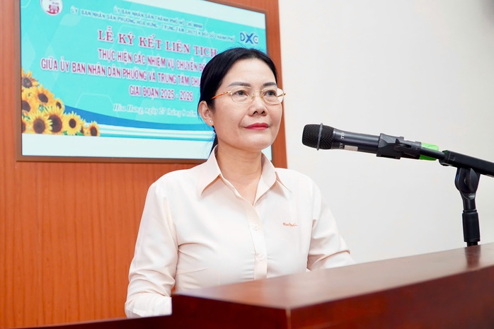 Phường Hòa Hưng "bắt tay" với Trung tâm Chuyển đổi số TP HCM trong phục vụ người dân- Ảnh 5. Phường Hòa Hưng "bắt tay" với Trung tâm Chuyển đổi số TP HCM trong phục vụ người dân- Ảnh 5.