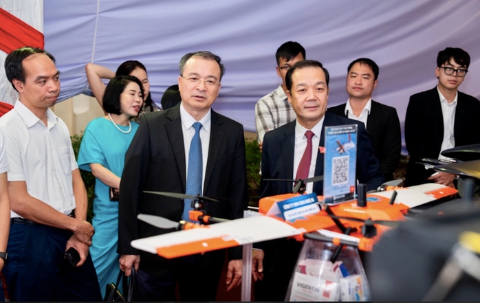 VIỆT NAM KHÔNG NGỪNG PHÁT TRIỂN, TĂNG VỊ THẾ (*): Làm chủ khoa học, công nghệ- Ảnh 2. VIỆT NAM KHÔNG NGỪNG PHÁT TRIỂN, TĂNG VỊ THẾ (*): Làm chủ khoa học, công nghệ- Ảnh 2.