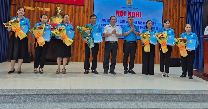 TP HCM: Công đoàn phường Tân Sơn công bố quyết định thành lập- Ảnh 1. TP HCM: Công đoàn phường Tân Sơn công bố quyết định thành lập- Ảnh 1.