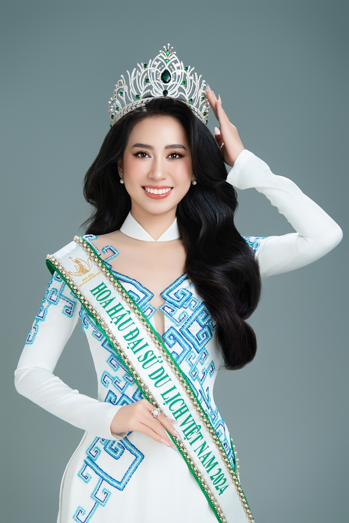 Đinh Thị Hoa làm Đại sứ truyền thông Lễ hội "Tinh hoa đại ngàn - biển xanh hội tụ 2025"- Ảnh 3.