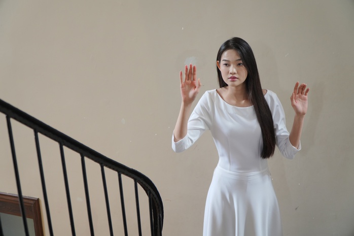 "Ma nữ" Yu Dương tái xuất đầy bí ẩn- Ảnh 4. "Ma nữ" Yu Dương tái xuất đầy bí ẩn- Ảnh 4.