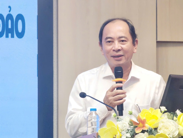 Bác sĩ trẻ tình nguyện ra Côn Đảo: Tuổi trẻ là để trải nghiệm và cống hiến - Ảnh 2.