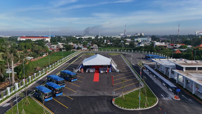 TP HCM đưa thêm bến xe buýt rộng hơn 10.000m2 vào hoạt động - Ảnh 2.