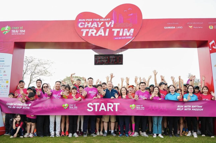 "Chạy vì trái tim 2025": 11 năm đồng hành cùng nhịp đập trái tim trẻ em- Ảnh 2. "Chạy vì trái tim 2025": 11 năm đồng hành cùng nhịp đập trái tim trẻ em- Ảnh 2.