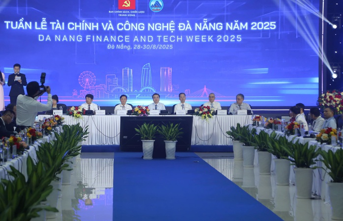 Ông Nguyễn Thanh Nghị: Đà Nẵng có thể trở thành trung tâm tài chính quốc tế hiện đại- Ảnh 2. Ông Nguyễn Thanh Nghị: Đà Nẵng có thể trở thành trung tâm tài chính quốc tế hiện đại- Ảnh 2.