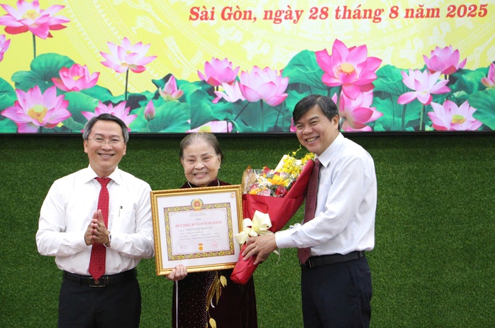 TP HCM: Phường Sài Gòn kỷ niệm 80 năm Cách mạng Tháng Tám, Quốc khánh 2-9 - Ảnh 2.