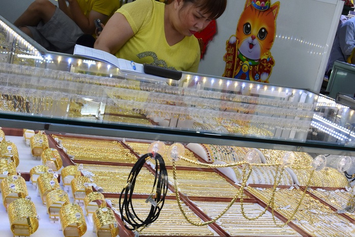 Giá vàng miếng SJC tăng vọt , đạt đỉnh mới trong ngày 28 - 8 - Ảnh 2. Giá vàng miếng SJC tăng vọt , đạt đỉnh mới trong ngày 28 - 8 - Ảnh 2.