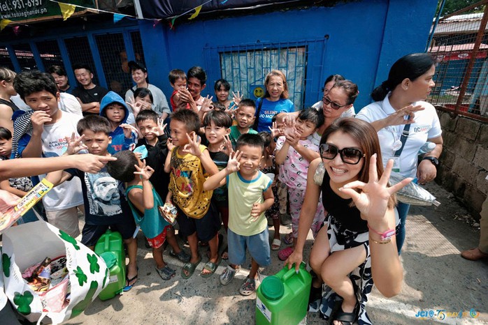 Cuộc thi viết “Lòng tốt quanh tôi” lần 3: Gieo mầm lòng tốt, vun đắp nhân văn - Ảnh 3. Cuộc thi viết “Lòng tốt quanh tôi” lần 3: Gieo mầm lòng tốt, vun đắp nhân văn - Ảnh 1.