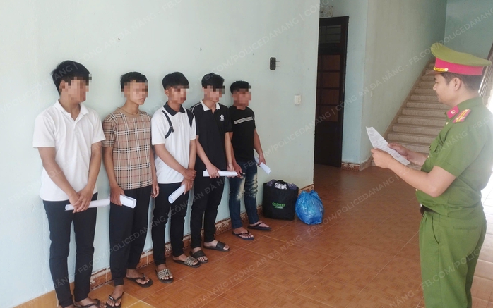 Công an TP Đà Nẵng bắt 13 thanh thiếu niên gây rối trật tự công cộng - Ảnh 3.