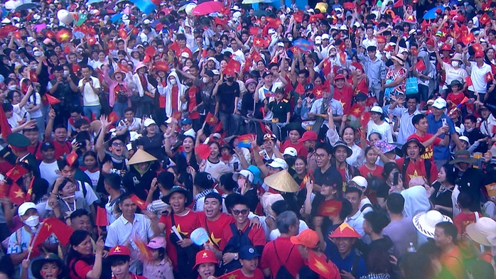 Ra mắt phim tài liệu "Mùa thu khải hoàn" - Ảnh 19.