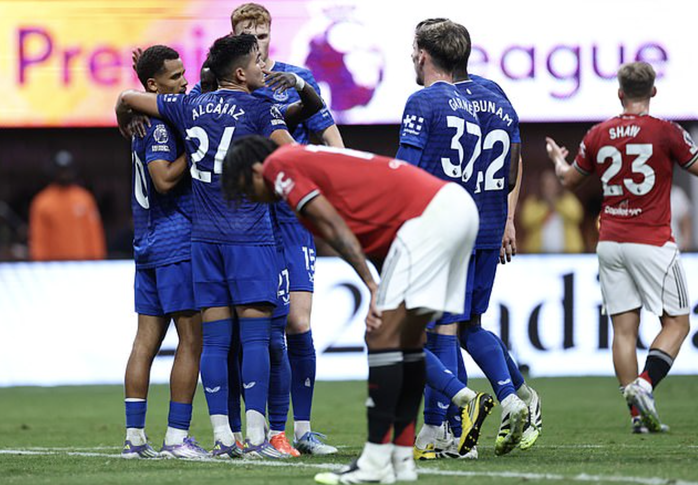 Man United hòa Everton, HLV Ruben Amorim có danh hiệu đầu tay cùng "Quỷ đỏ"- Ảnh 5. Man United hòa Everton, HLV Ruben Amorim có danh hiệu đầu tay cùng "Quỷ đỏ"- Ảnh 5.