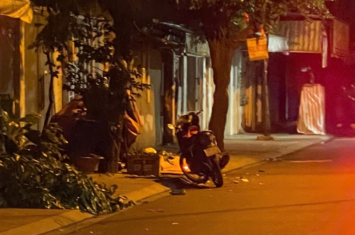 TP HCM: Phát hiện người đàn ông tử vong trước phòng trọ - Ảnh 1. TP HCM: Phát hiện người đàn ông tử vong trước phòng trọ - Ảnh 1.