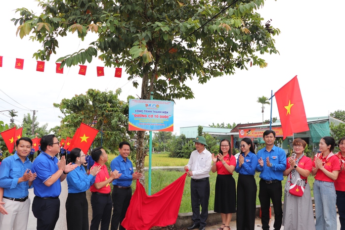 Đoàn Báo Người Lao Động và Thành đoàn Đà Nẵng tổ chức nhiều hoạt động ý nghĩa- Ảnh 1.