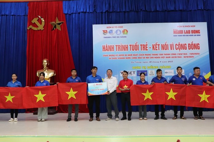 Đoàn Báo Người Lao Động và Thành đoàn Đà Nẵng tổ chức nhiều hoạt động ý nghĩa- Ảnh 5.