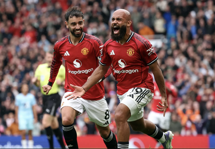 Bruno Fernandes "giải cứu" Man United trên chấm phạt đền- Ảnh 5. Bruno Fernandes "giải cứu" Man United trên chấm phạt đền- Ảnh 5.