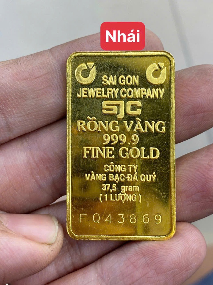 Giá vàng miếng SJC vượt 133 triệu đồng / lượng , cảnh báo rủi ro mua bán trên mạng - Ảnh 3. Giá vàng miếng SJC vượt 133 triệu đồng / lượng , cảnh báo rủi ro mua bán trên mạng - Ảnh 3.