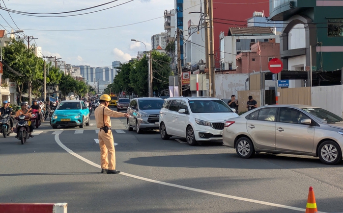 Bắn pháo hoa tại TP HCM: Lịch trình và các tuyến Đường Cấm xe ngày 2 - 9 - Ảnh 1. Bắn pháo hoa tại TP HCM: Lịch trình và các tuyến Đường Cấm xe ngày 2 - 9 - Ảnh 1.