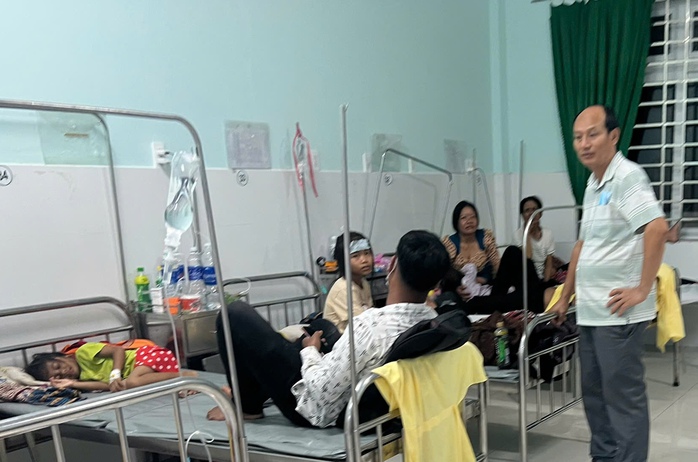 131 Người nghi ngộ độc thực phẩm sau tiệc tân gia tại gia Lai - Ảnh 3. 131 Người nghi ngộ độc thực phẩm sau tiệc tân gia tại gia Lai - Ảnh 3.