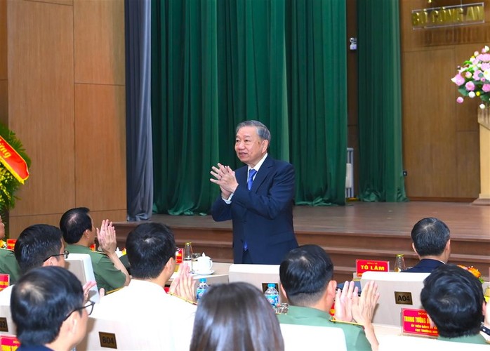 Tổng Bí thư Tô Lâm gặp mặt điển hình tiên tiến CAND tại Đại hội thi đua lần thứ IX - Ảnh 5. Tổng Bí thư Tô Lâm gặp mặt điển hình tiên tiến CAND tại Đại hội thi đua lần thứ IX - Ảnh 5.