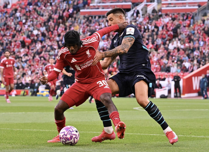 "Thần đồng" Ngumoha tỏa sáng, Liverpool đại thắng Bilbao 2 trận siêu giao hữu- Ảnh 7.
