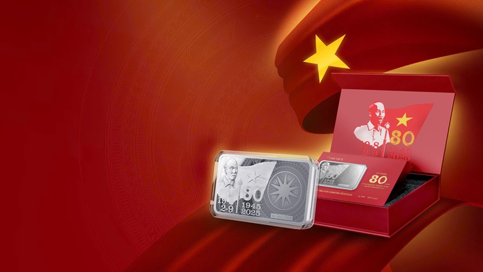 Bán hết veo gần 2 tấn bạc kỷ niệm 80 năm Quốc Khánh - Ảnh 1.