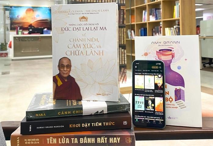 Tỉ lệ đọc sách chữa lành tăng hơn 30% nửa đầu năm 2025- Ảnh 1. Tỉ lệ đọc sách chữa lành tăng hơn 30% nửa đầu năm 2025- Ảnh 1.