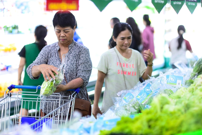 Đề xuất nâng Nhiều băn khoăn về giảm trừ gia cảnh và biểu thuế lũy tiến rút gọn biểu thuế và nâng mức giảm trừ gia cảnh cho người nộp thuế - Ảnh 1. Đề xuất nâng Nhiều băn khoăn về giảm trừ gia cảnh và biểu thuế lũy tiến rút gọn biểu thuế và nâng mức giảm trừ gia cảnh cho người nộp thuế - Ảnh 1.