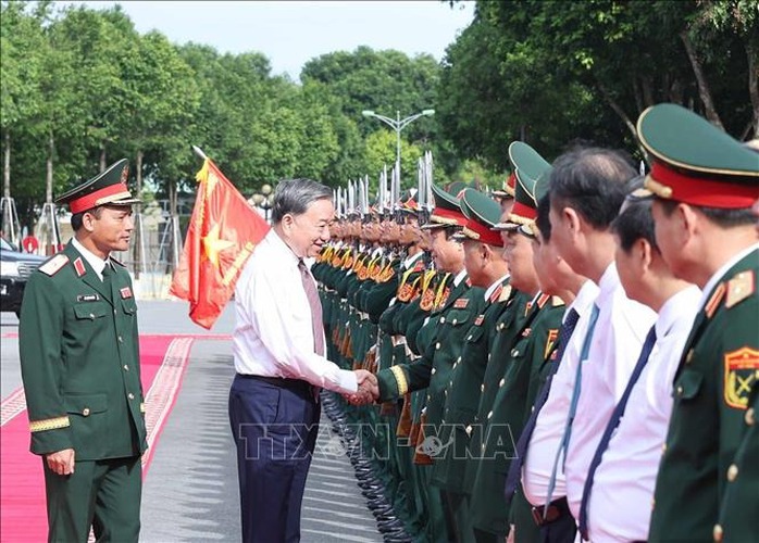 Tổng Bí thư Tô Lâm: Xây dựng Quân đoàn 12 thực sự là "quả đấm thép" trong giai đoạn mới- Ảnh 1. Tổng Bí thư Tô Lâm: Xây dựng Quân đoàn 12 thực sự là "quả đấm thép" trong giai đoạn mới- Ảnh 1.