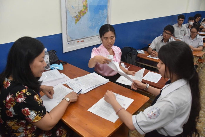 Sớm thống nhất quy trình tuyển giáo viên- Ảnh 1. Sớm thống nhất quy trình tuyển giáo viên- Ảnh 1.