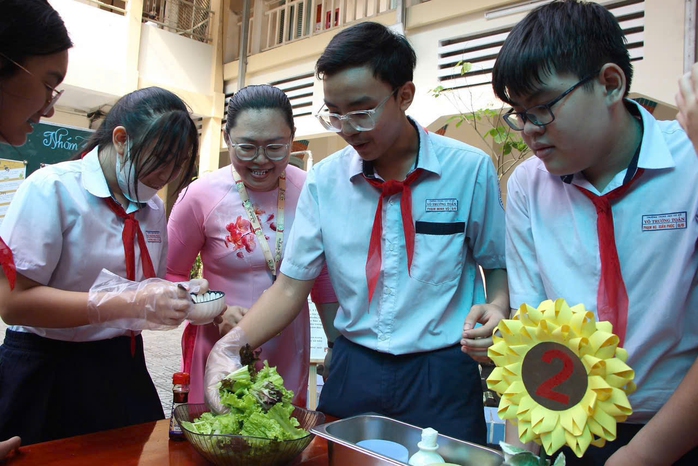 Phân định rõ ràng việc dạy 2 buổi/ngày- Ảnh 1. Phân định rõ ràng việc dạy 2 buổi/ngày- Ảnh 1.