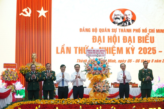Bí thư Thành ủy TP HCM Nguyễn Văn Nên dự Đại hội đại biểu Đảng bộ Quân sự TP HCM lần thứ I- Ảnh 3.