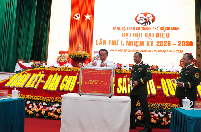 TP HCM đề nghị phát động ủng hộ đồng bào khắc phục thiên tai ngay tại Đại hội Đảng bộ đơn vị- Ảnh 1. TP HCM đề nghị phát động ủng hộ đồng bào khắc phục thiên tai ngay tại Đại hội Đảng bộ đơn vị- Ảnh 1.