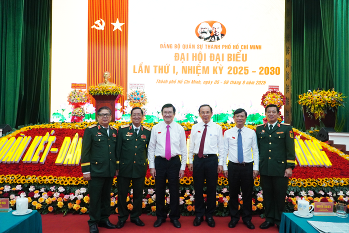 Bí thư Thành ủy TP HCM Nguyễn Văn Nên giữ chức Bí thư Đảng ủy Quân sự thành phố- Ảnh 3. Bí thư Thành ủy TP HCM Nguyễn Văn Nên giữ chức Bí thư Đảng ủy Quân sự thành phố- Ảnh 3.
