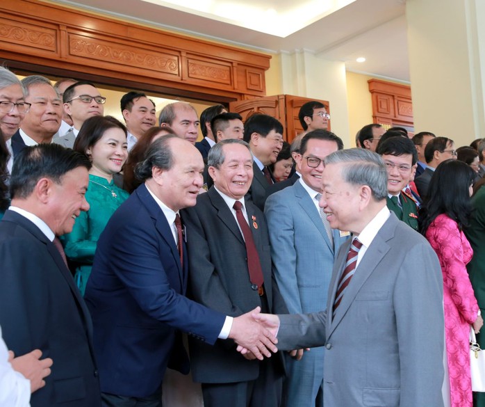Mạch nguồn cho sự trường tồn của đất nước - Ảnh 1. Mạch nguồn cho sự trường tồn của đất nước - Ảnh 1.