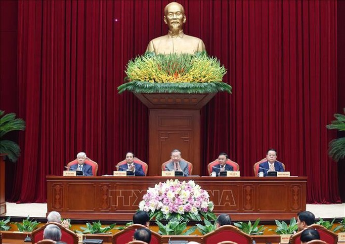 Tổng Bí thư Tô Lâm: Trí thức, nhà khoa học, văn nghệ sĩ là mạch nguồn cho sự trường tồn của đất nước- Ảnh 2. Tổng Bí thư Tô Lâm: Trí thức, nhà khoa học, văn nghệ sĩ là mạch nguồn cho sự trường tồn của đất nước- Ảnh 2.