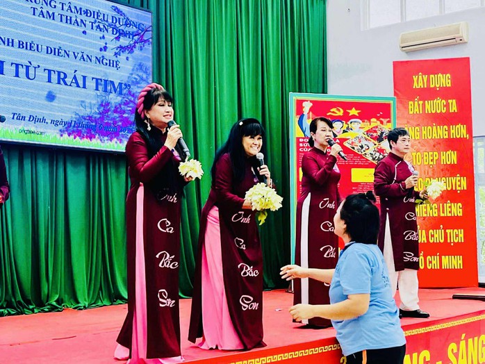 Ca sĩ Bích Thủy nối dài di sản nhạc phẩm Bắc Sơn trên sóng truyền hình Tây Ninh, Đồng Nai - Ảnh 5.
