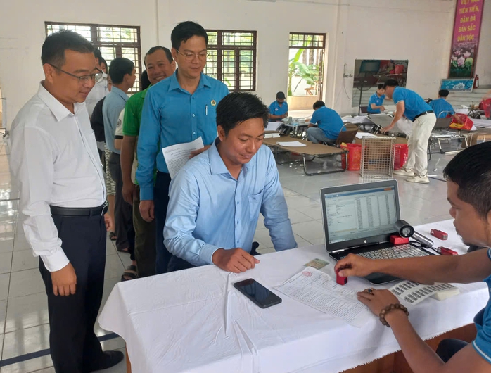 Hoạt động hiến máu tình nguyện Tại phường Bình Dương , TP HCM ngày 6 - 8 - Ảnh 1. Hoạt động hiến máu tình nguyện Tại phường Bình Dương , TP HCM ngày 6 - 8 - Ảnh 1.