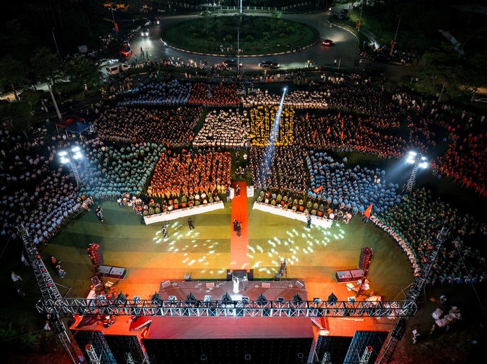 "Viết tiếp câu chuyện hòa bình" phục vụ chiến sĩ- Ảnh 6. "Viết tiếp câu chuyện hòa bình" phục vụ chiến sĩ- Ảnh 6.