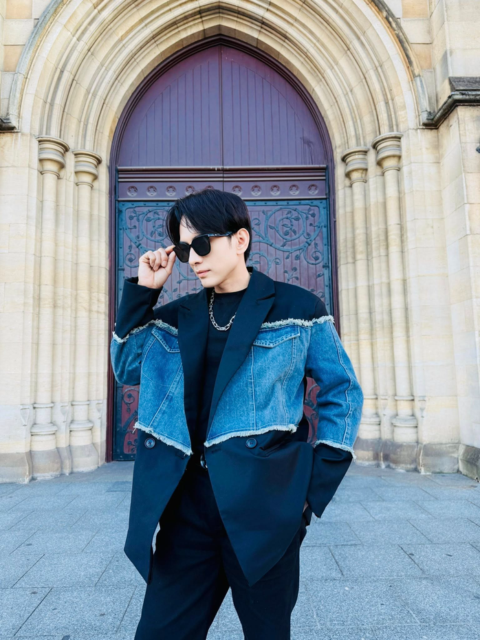 Có gì đặc biệt trong live concert kỷ niệm 30 năm ca hát của Đan Trường?- Ảnh 1. Có gì đặc biệt trong live concert kỷ niệm 30 năm ca hát của Đan Trường?- Ảnh 1.