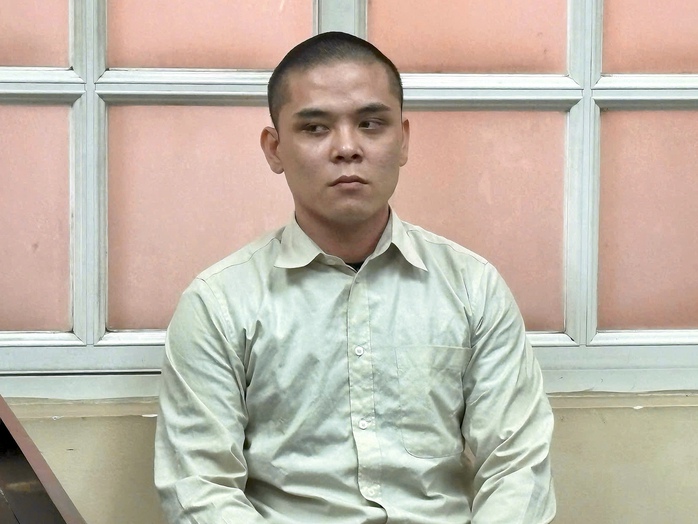 Diễn biến bất ngờ vụ hành hung bảo vệ ở phố đi bộ Nguyễn Huệ - Ảnh 1.