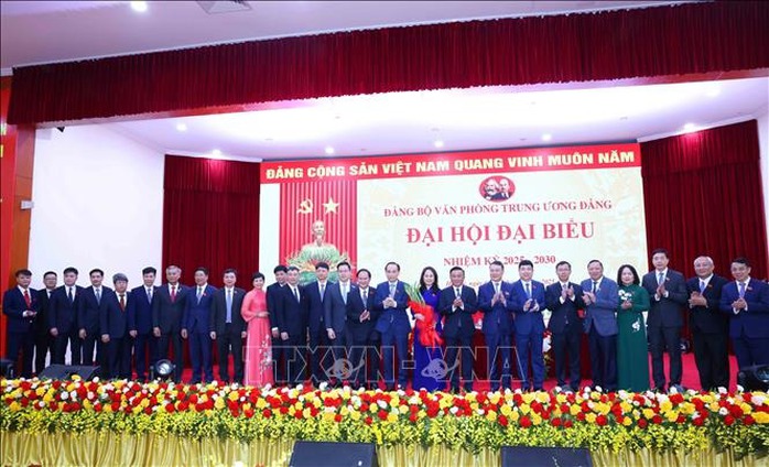 Tổng Bí thư Tô Lâm tham dự Đại hội đại biểu Đảng bộ Văn phòng Trung ương Đảng 2025 - 2030 - Ảnh 5. Tổng Bí thư Tô Lâm tham dự Đại hội đại biểu Đảng bộ Văn phòng Trung ương Đảng 2025 - 2030 - Ảnh 5.
